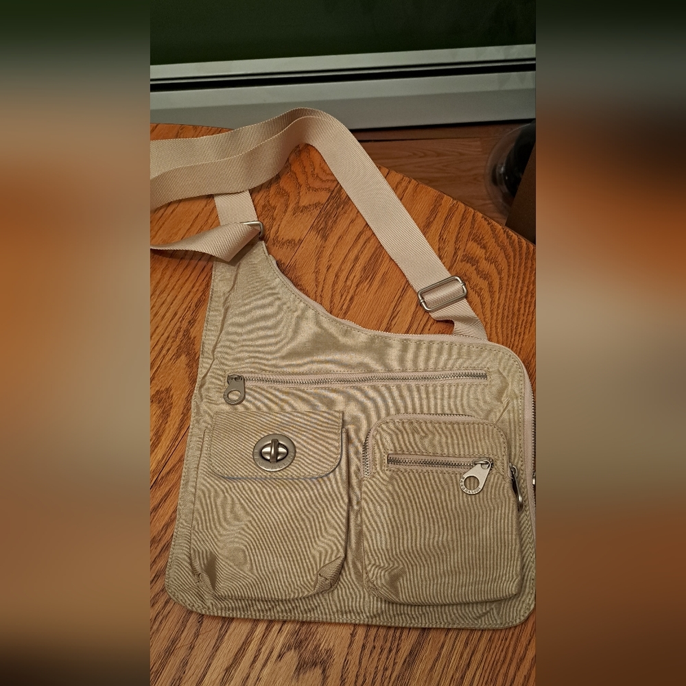 Baggallini nylon crossbody bag, NWOT